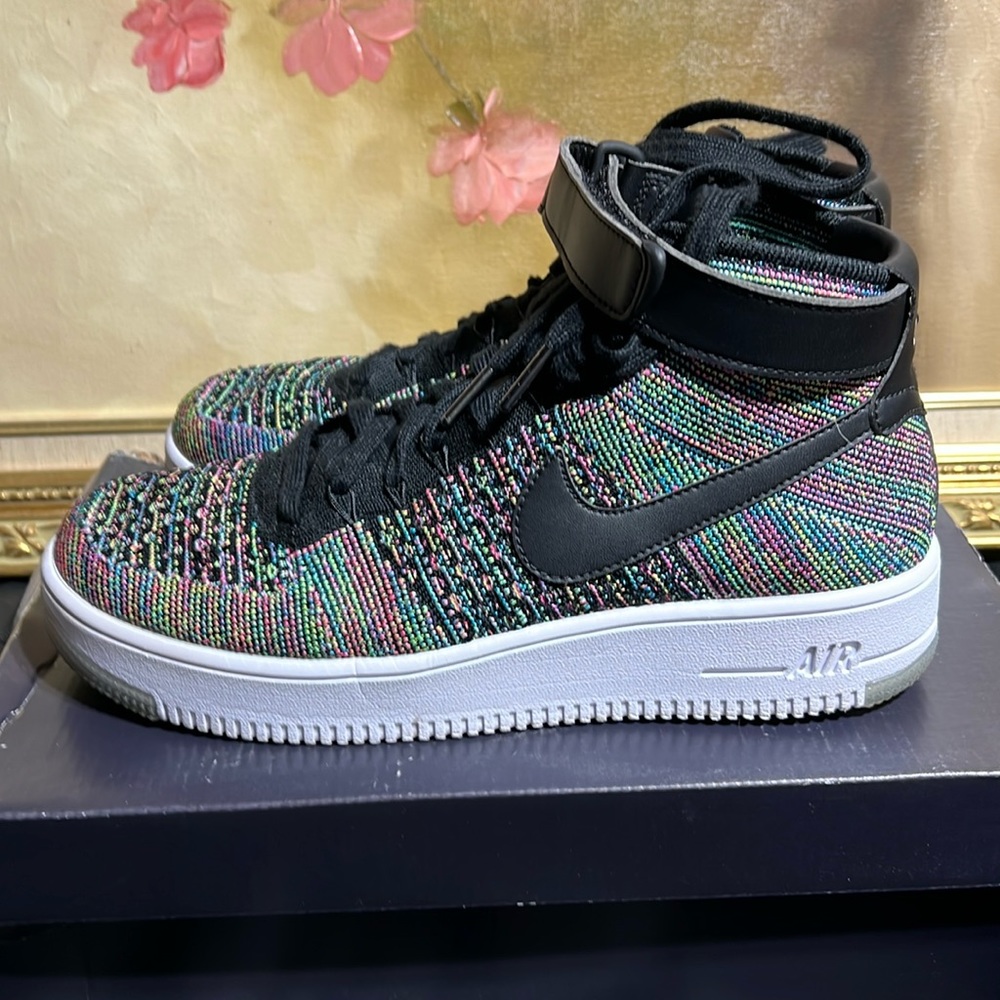 Nike AF1 Ultra Flyknit Mid Men’s 9 multi color.  Mint and Authentic